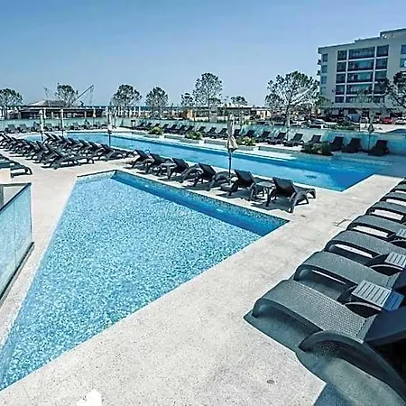 Nereide - Complex Infinity Pool Hotel Constanţa